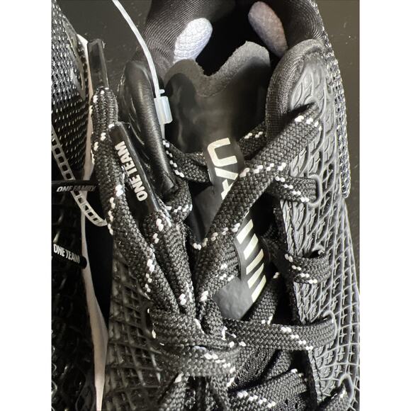 Under Armour Glyde 2.0 MT Women's 8 Softball Cleats Shoes Black 3026601-001 NEW - Picture 7 of 9